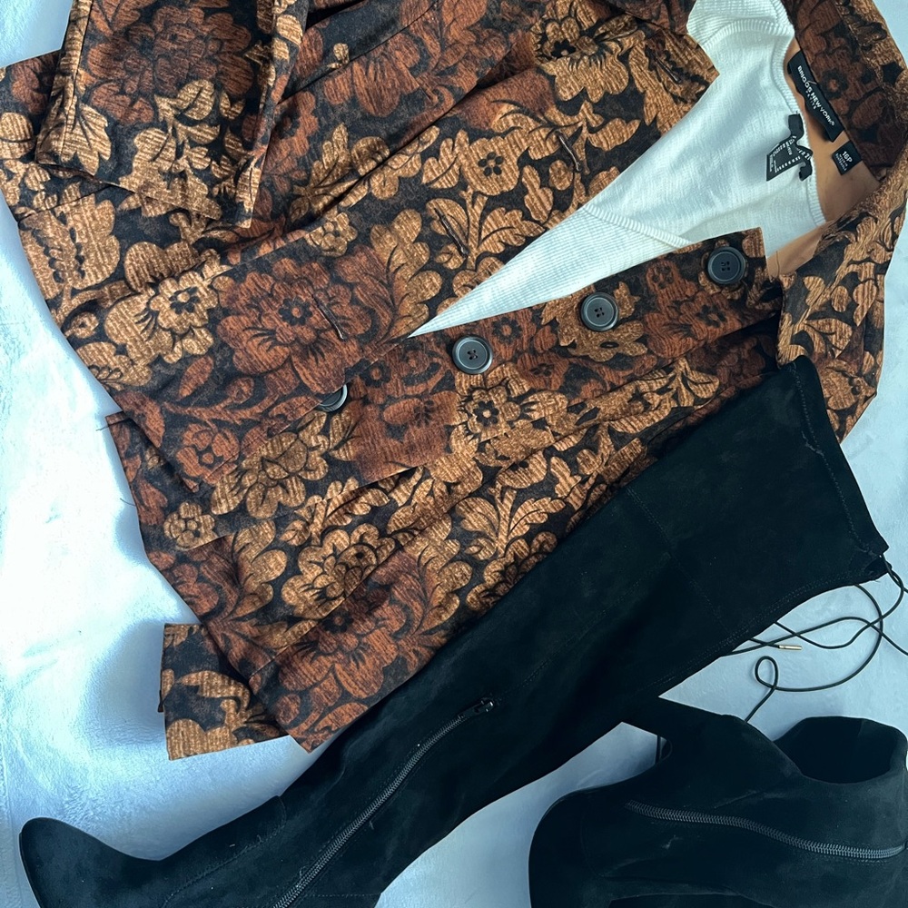 Briggs New York Floral Tan Blazer